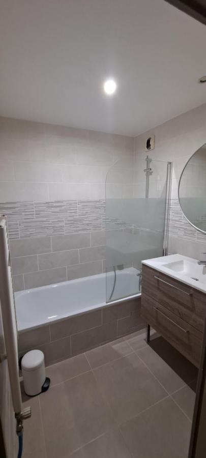 Appart T2 Standing Tout Confort Avec Balcon - Parking En Option Lione Esterno foto